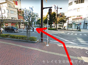 キレイモ浜松店へのアクセス2（新浜松駅前の信号）