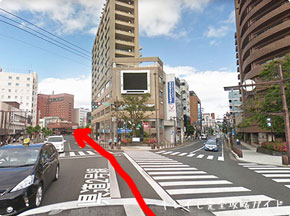 キレイモ盛岡大通へのアクセス3（開運橋を渡った後）
