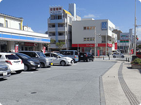 キレイモ沖縄新都心店への行き方3（ローソン付近）